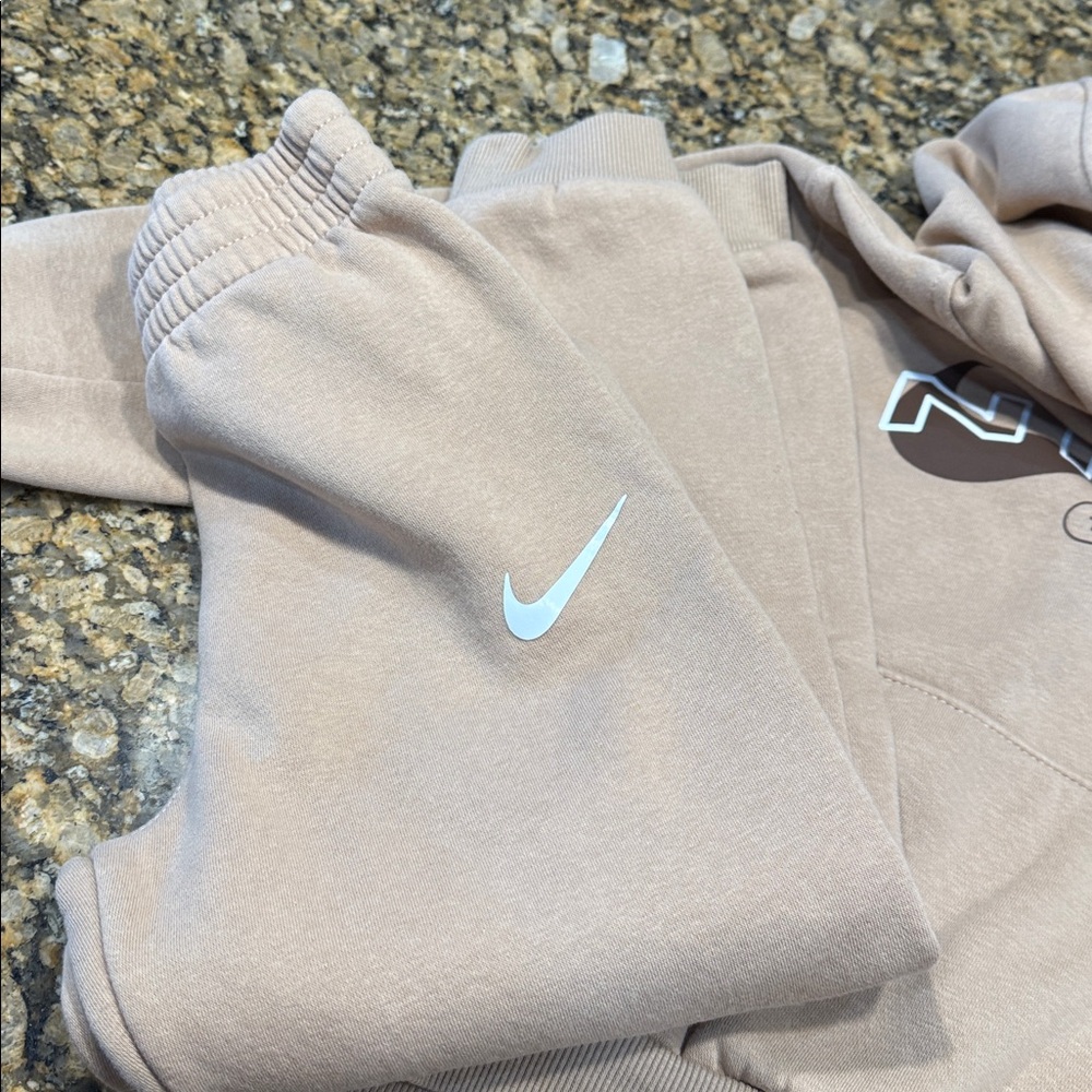 Boys Nike set - Picture 4 of 4